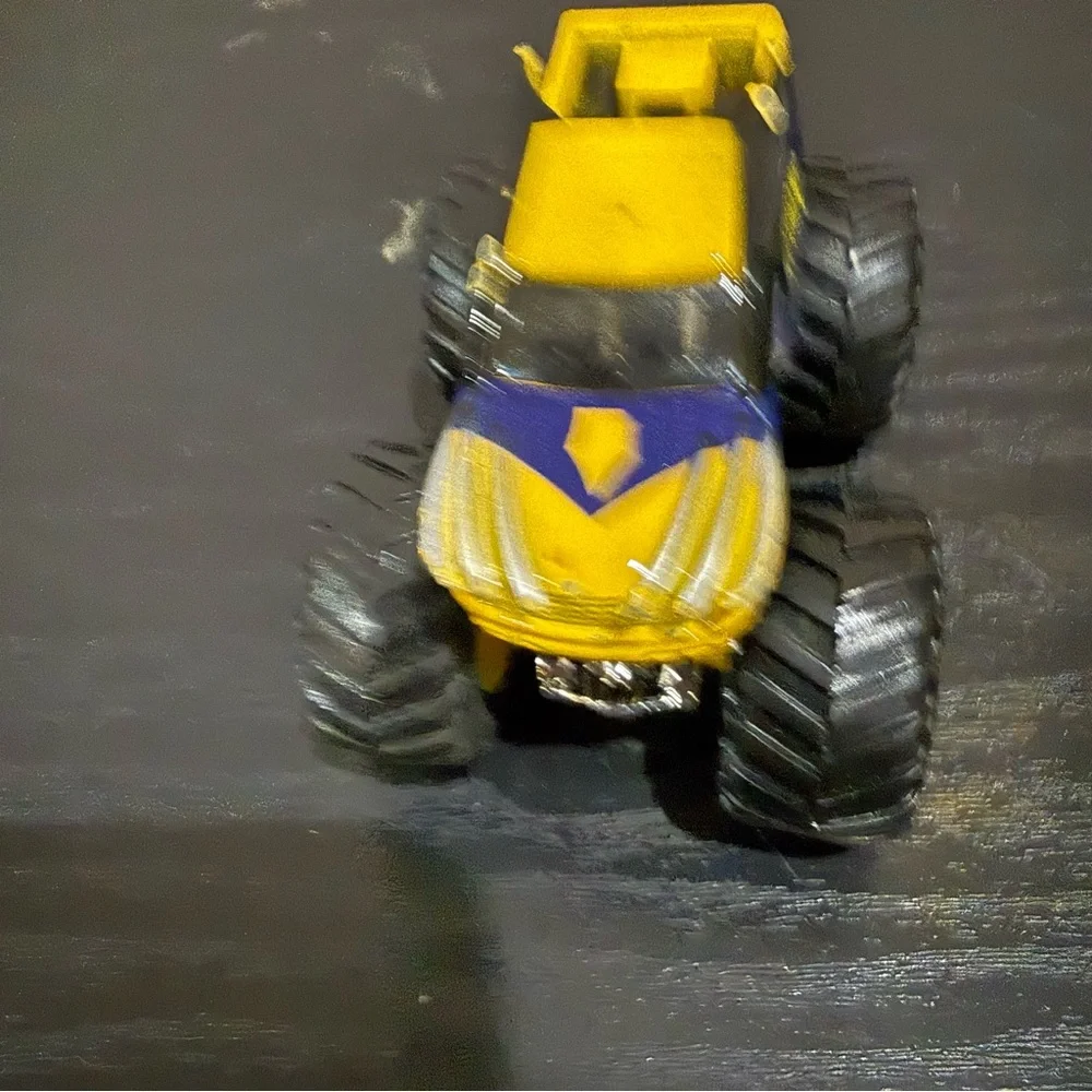 Hot Wheels Marvel Wolverine Monster Truck Yellow Blue Diecast Toy‎ Kids